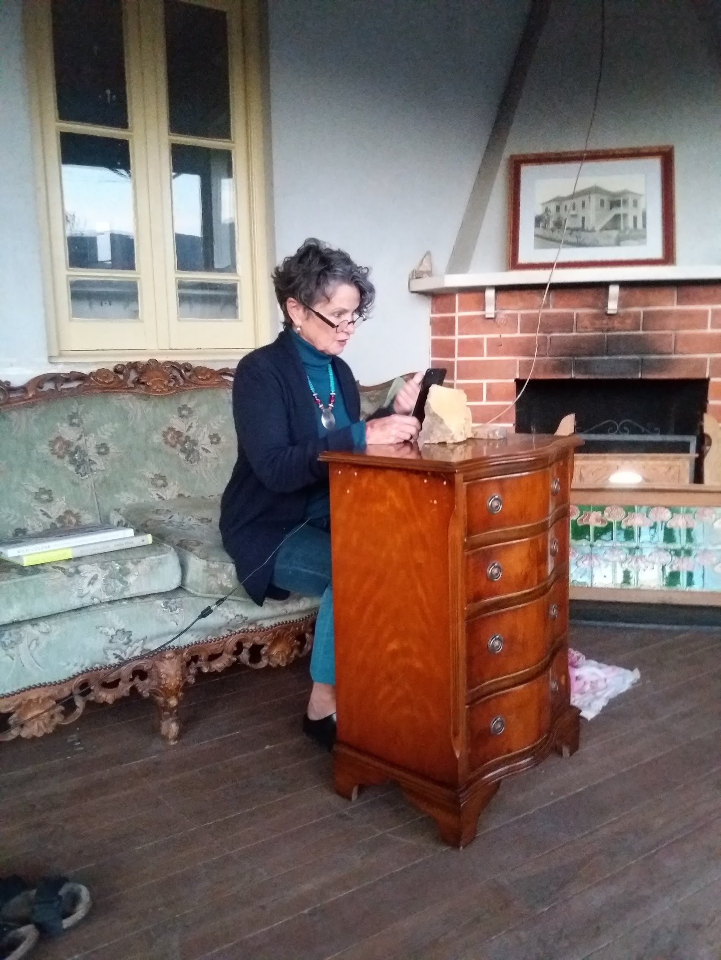 Teaching online to students in Brazil from Ponte d&rsquo;Arte, 2020 — on animal versus plant fibres and dyeing with natural pigments